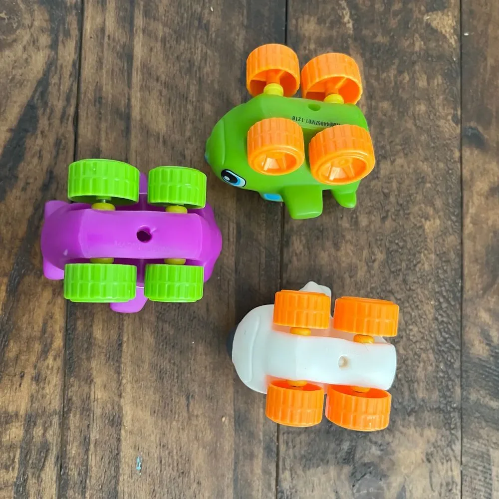 Little airplanes by Spark. Imagine. Create‎